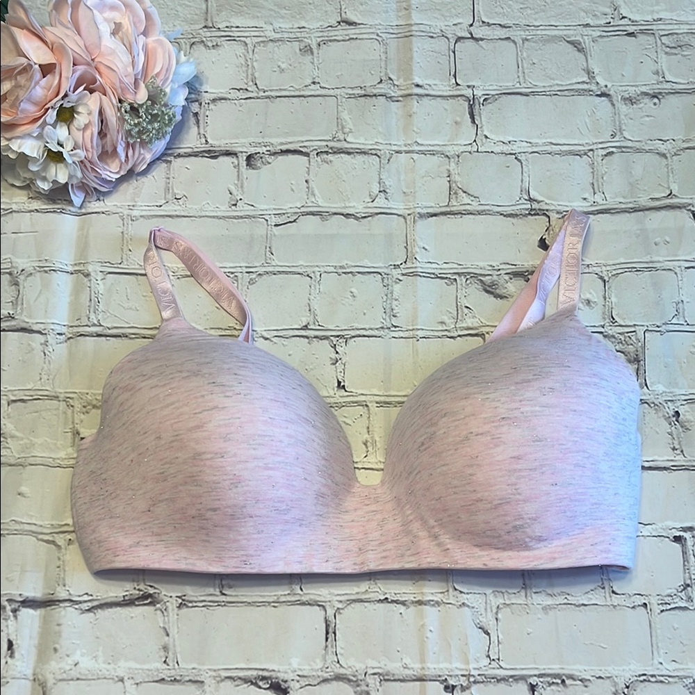 Victoria’s Secret Pink T-Shirt Bra